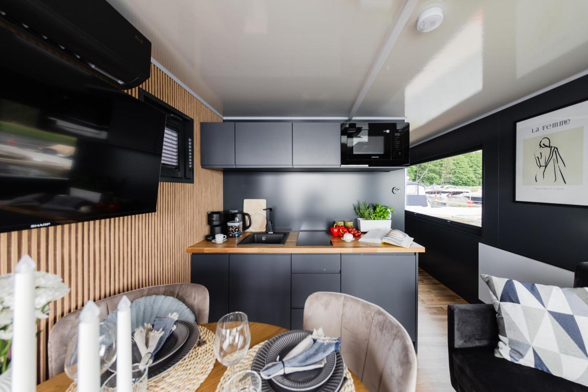 Domek Na Wodzie - Houseboat -Sauna, Taras Na Dachu, Dwie Sypialnie Mikołajki Exteriör bild