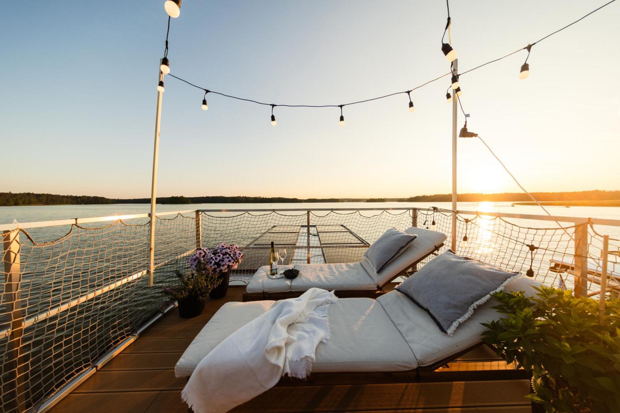 Domek Na Wodzie - Houseboat -Sauna, Taras Na Dachu, Dwie Sypialnie Mikołajki Exteriör bild