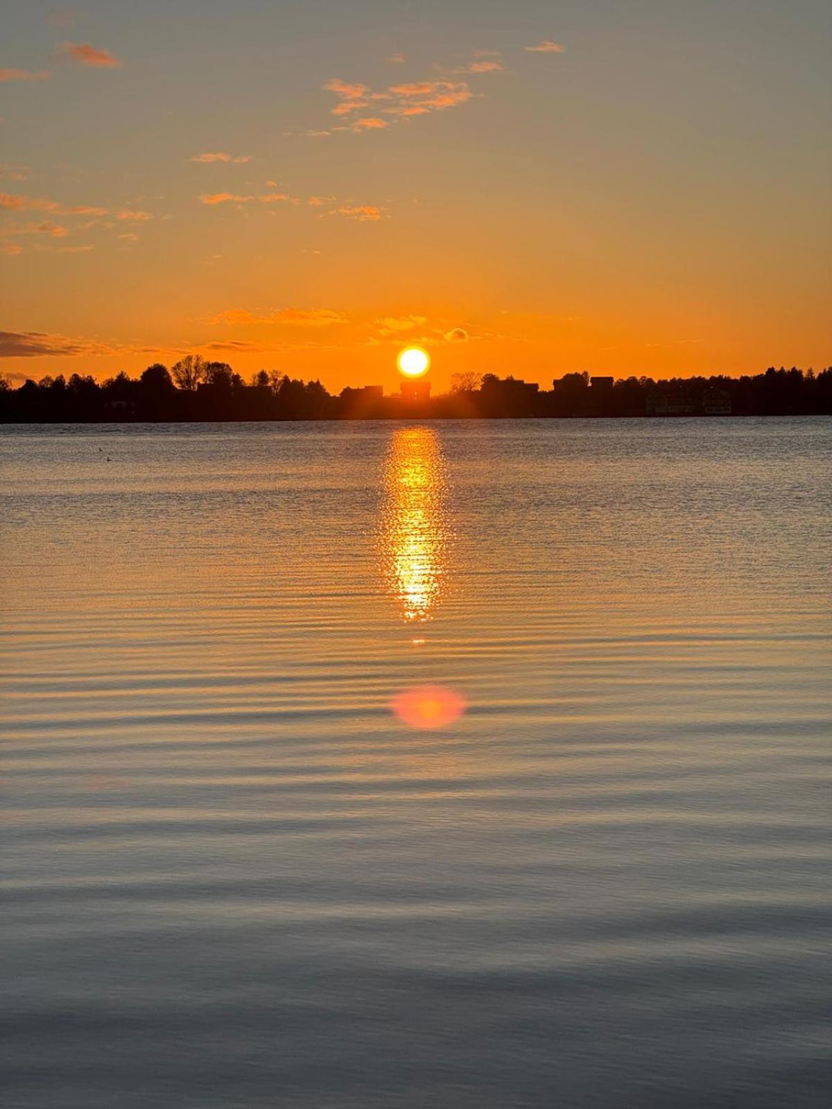 Domek Na Wodzie - Houseboat -Sauna, Taras Na Dachu, Dwie Sypialnie Mikołajki Exteriör bild
