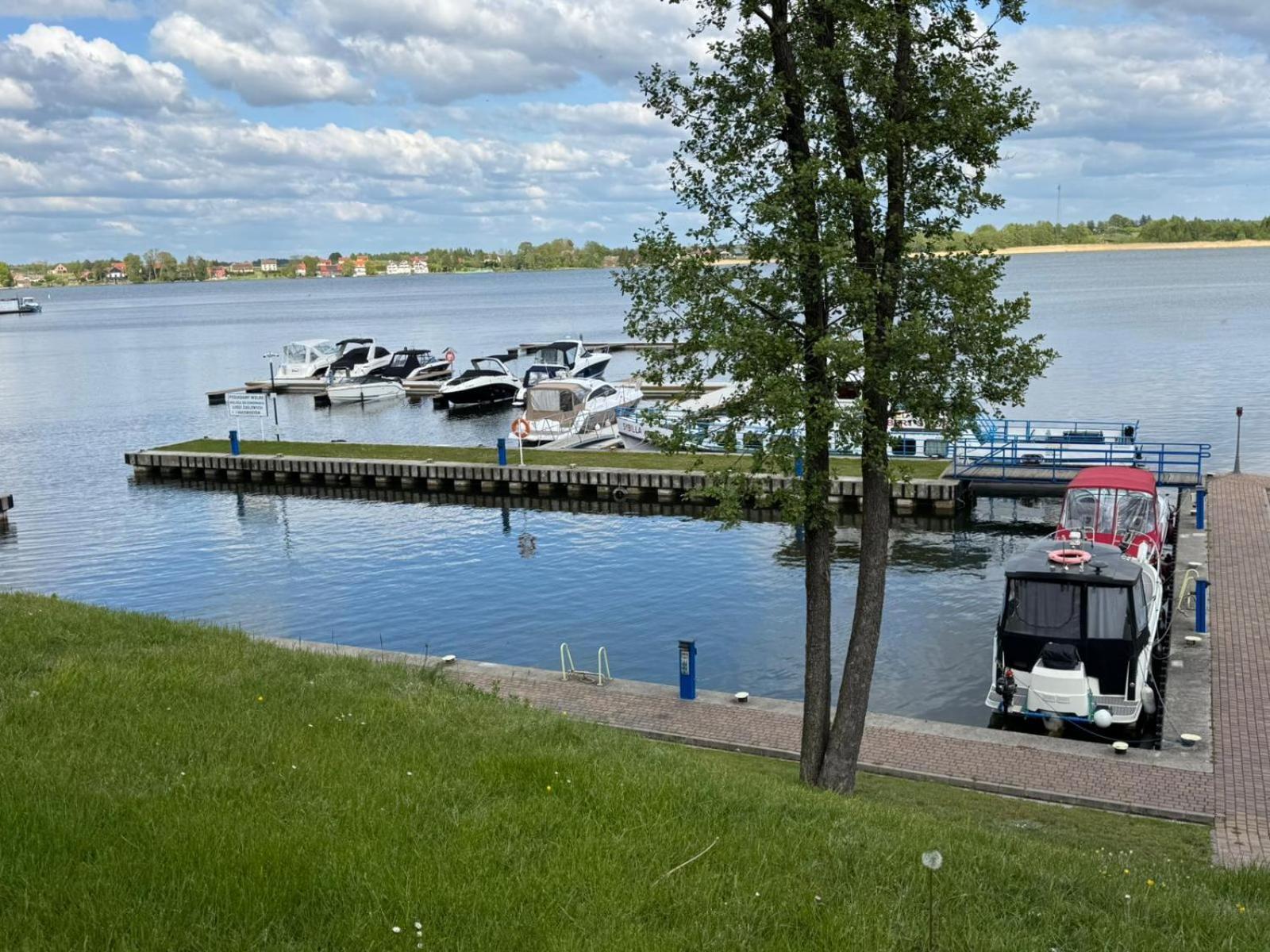 Domek Na Wodzie - Houseboat -Sauna, Taras Na Dachu, Dwie Sypialnie Mikołajki Exteriör bild