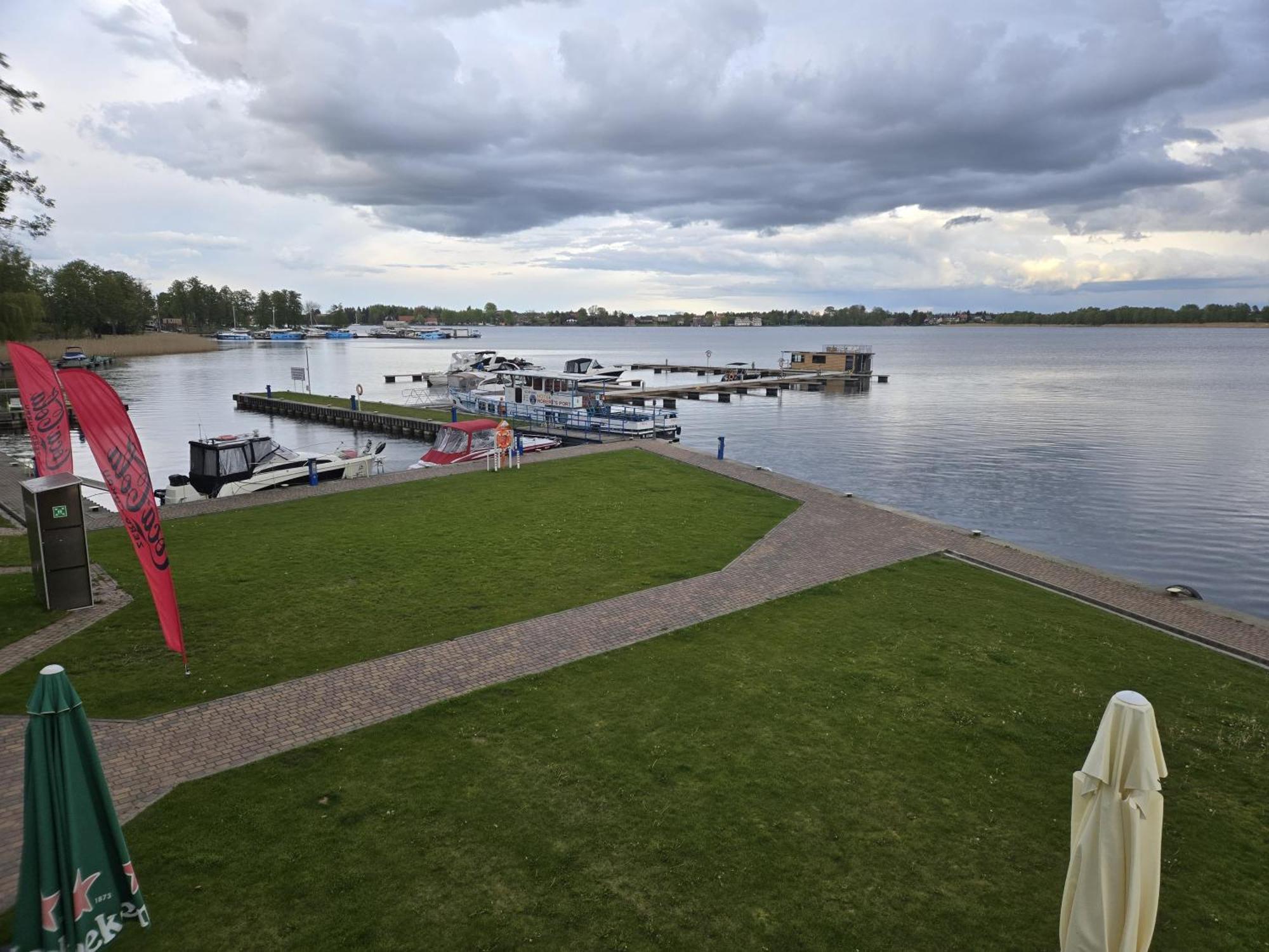 Domek Na Wodzie - Houseboat -Sauna, Taras Na Dachu, Dwie Sypialnie Mikołajki Exteriör bild